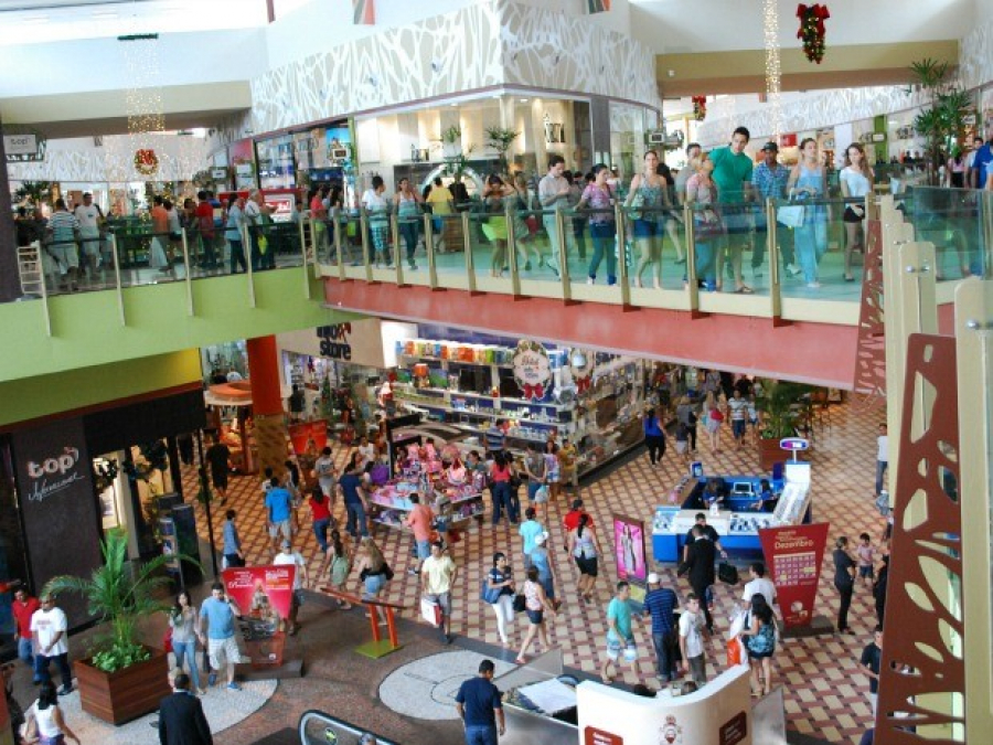 Julho tem alta de 2,58% no fluxo de visitantes a shoppings