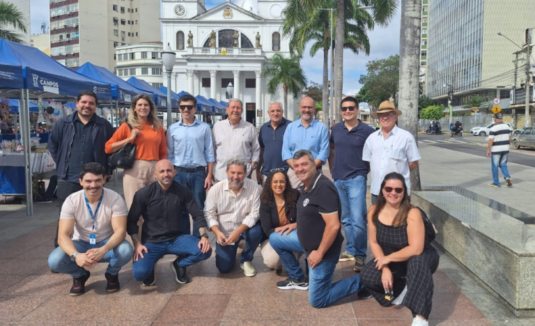 Sebrae e Empresários participam de visita técnica no centro Campos