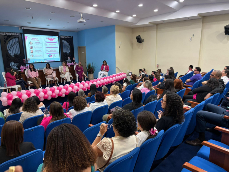 CMEC/ACIC reúne mulheres para celebrar o Outubro Rosa