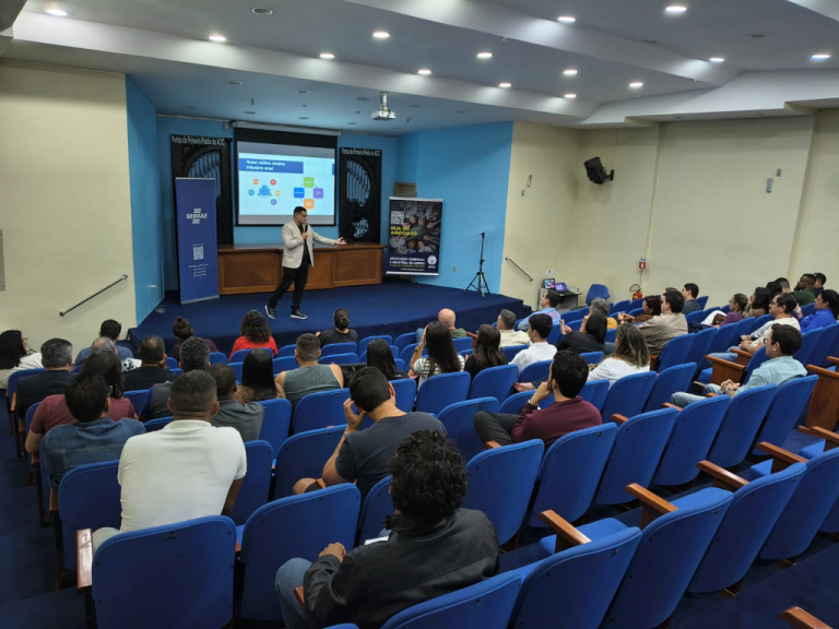 A Reforma Tributária: Os impactos para os pequenos negócios foi tema da palestra do professor Diego Porto, na ACIC-SEBRAE 